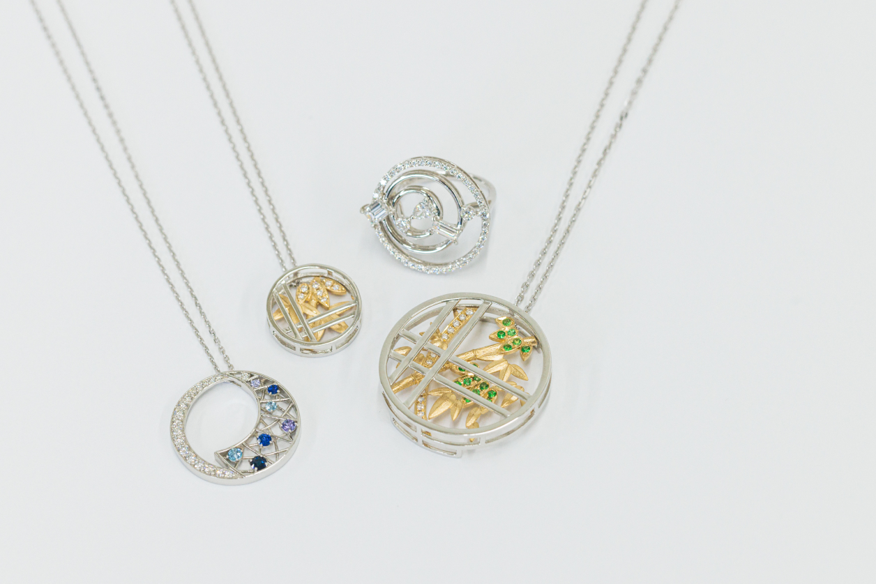 メッキをかける様子